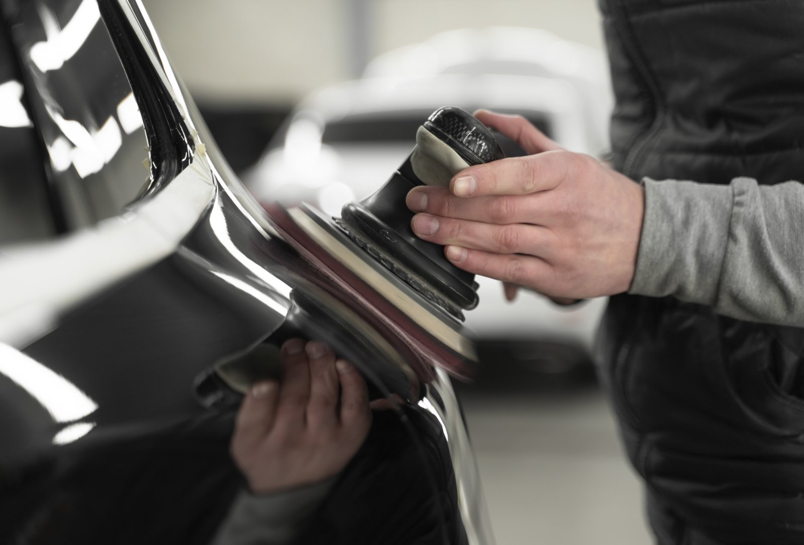 Essential Tips for Choosing the Right Auto Paint Equipment